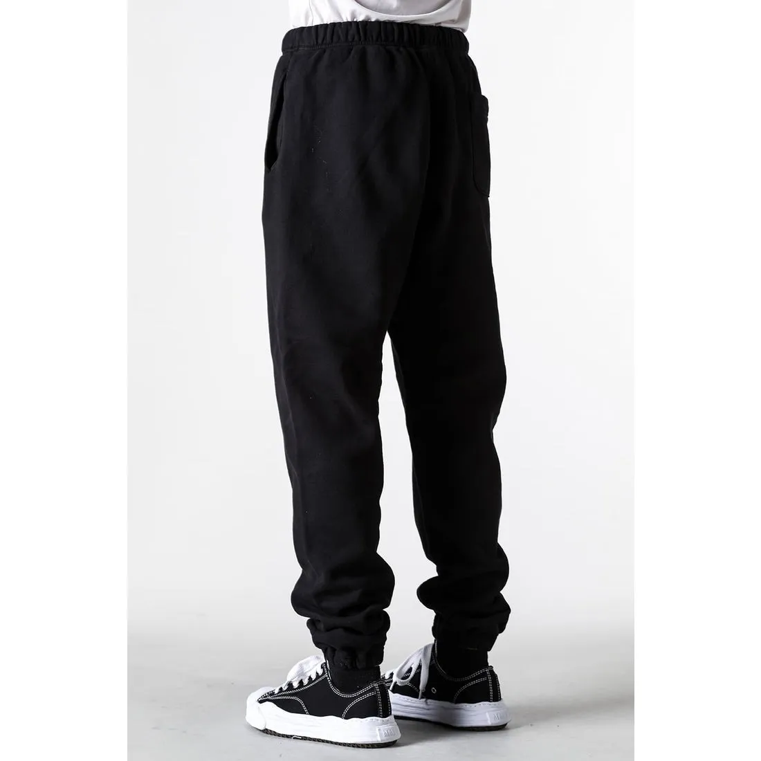 SAINT Mxxxxxx RIBON SAINT Sweat Pants/BLK Basic SAINT LOGO sweatpants Black S-XL God-cut Loose fit Four-needle six-thread boneless sewing Upper body comfortable Original light fleece sweatshirt fabric Original consistent fruit logo/angel logo